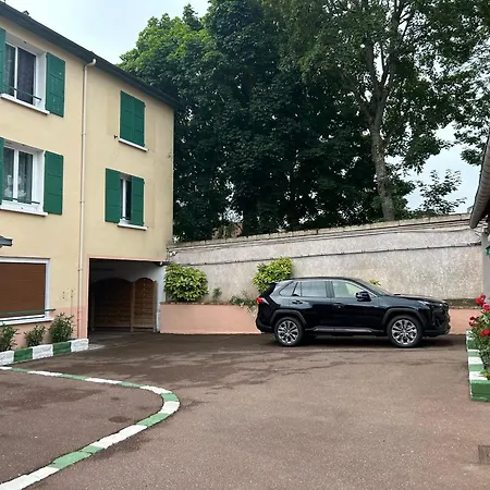 Hotel Saint - Charles 2*