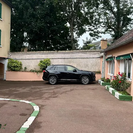 Hotel Saint - Charles 2* Rambouillet