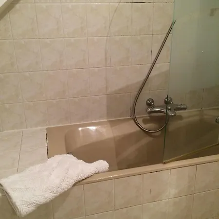 Hotell Hotel Saint - Charles 2*