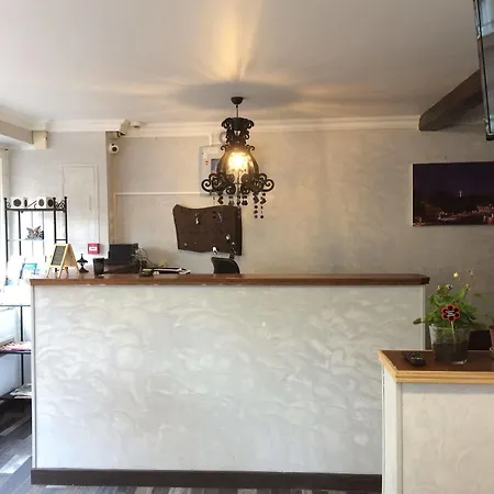 Hotel Saint - Charles Hotell 2*