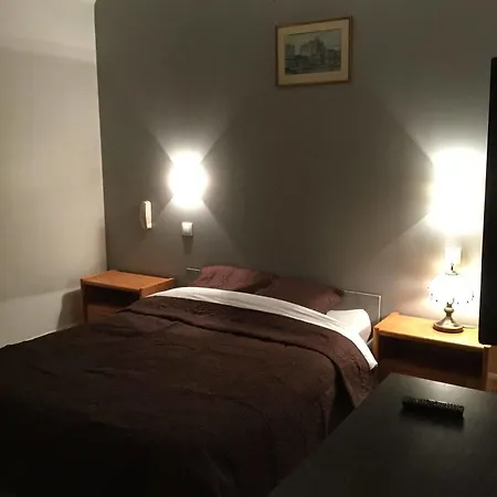 St Charles Rambouillet